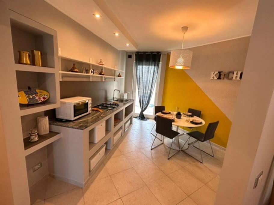 Faro Sul Mare Luxury Apartment - Zona Fiera Bari Exterior foto