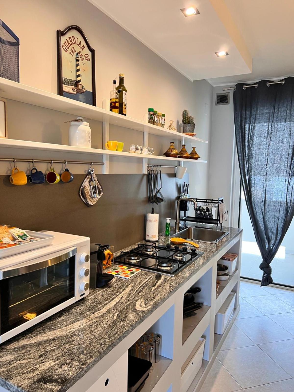 Faro Sul Mare Luxury Apartment - Zona Fiera Bari Exterior foto