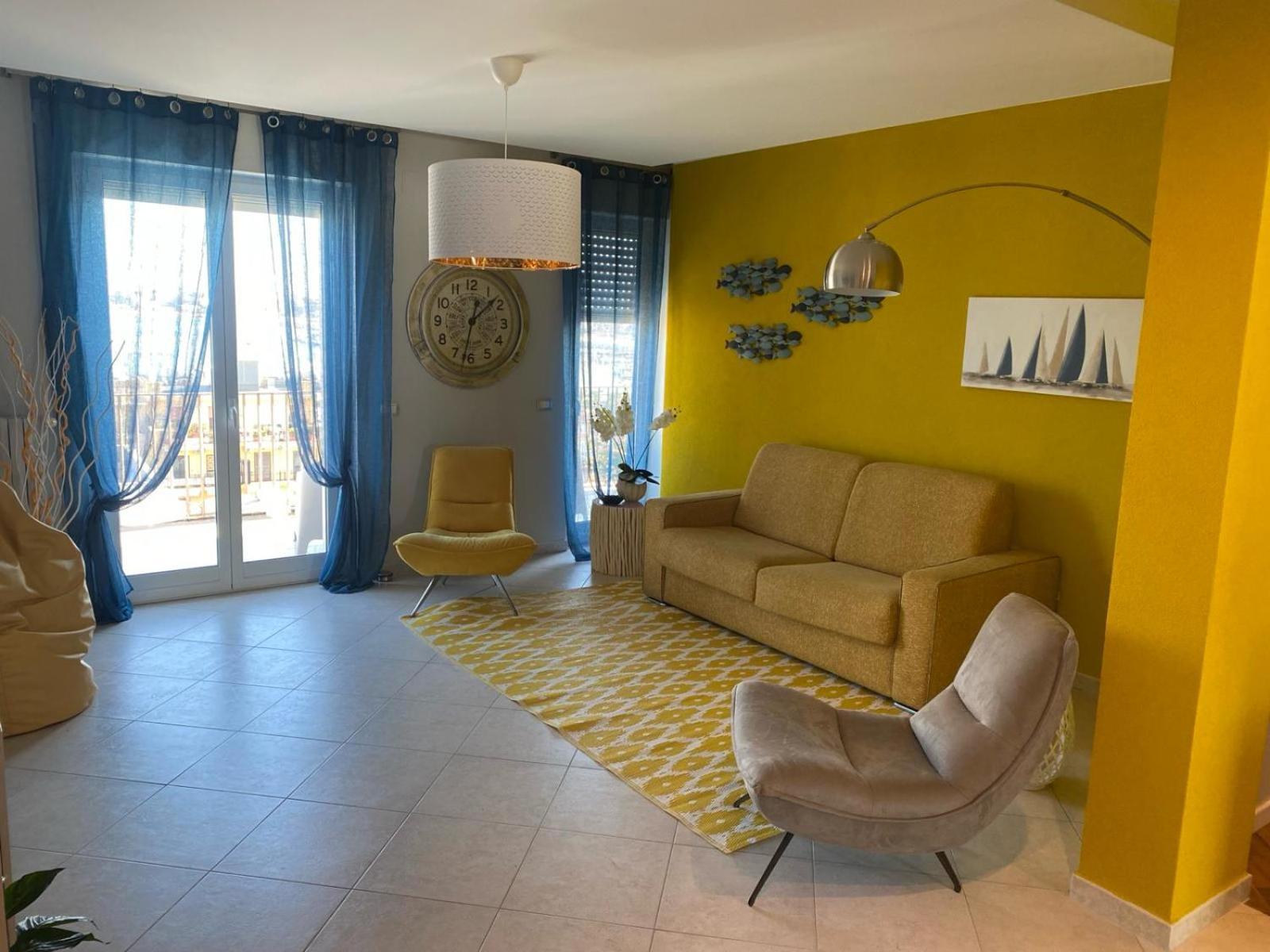 Faro Sul Mare Luxury Apartment - Zona Fiera Bari Exterior foto